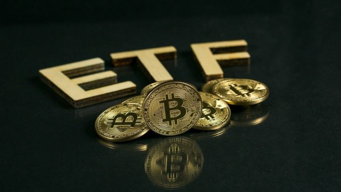 US SEC Delays Decision on ARK 21Shares Bitcoin ETF Until Next Year